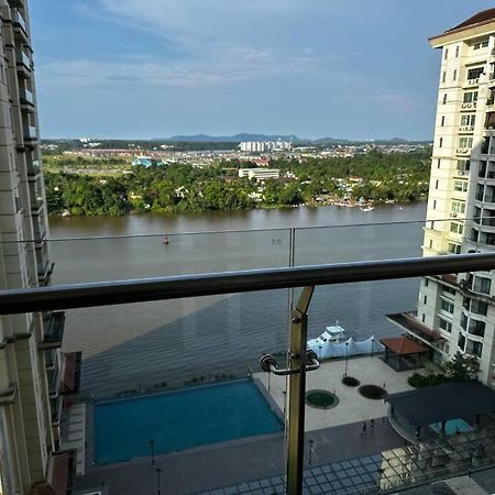 A.R Homestay Riverine Condominium Kuching Kültér fotó